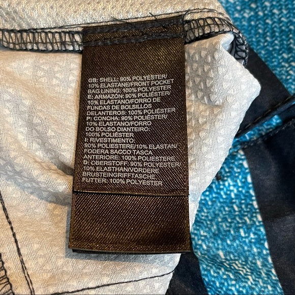 The North Face Men’s Blue Striped Drawstring Boardshorts - Picture 8 of 10